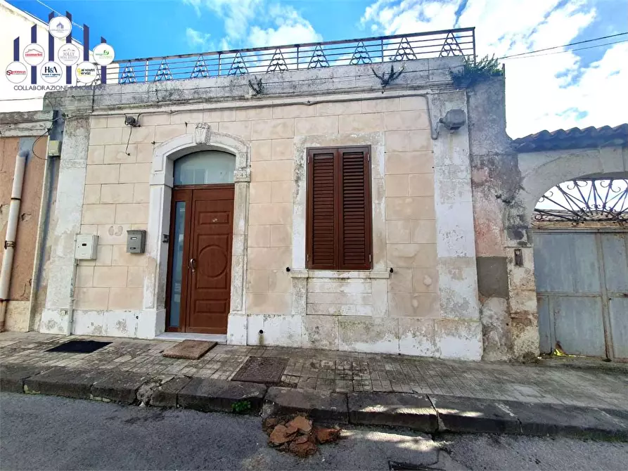 Immagine 1 di Casa indipendente in vendita  in Via Archimede a Floridia