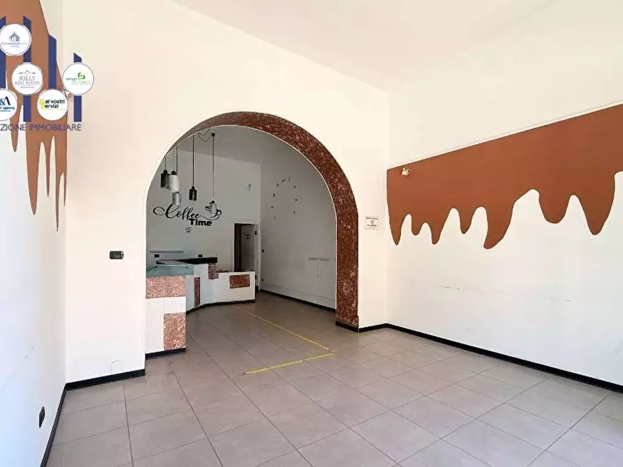 Immagine 3 di Negozio in vendita  in Via Filisto  a Siracusa