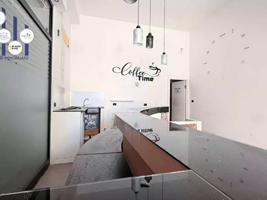 Immagine 7 di Negozio in vendita  in Via Filisto  a Siracusa