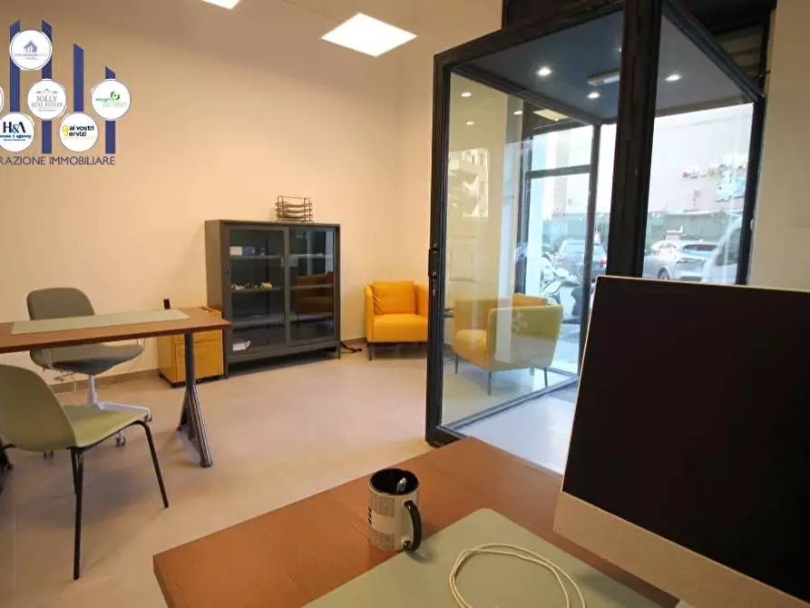 Immagine 5 di Negozio in vendita  in Via Giuseppe Di Natale a Siracusa