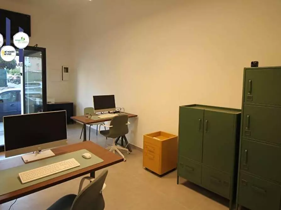 Immagine 8 di Negozio in vendita  in Via Giuseppe Di Natale a Siracusa