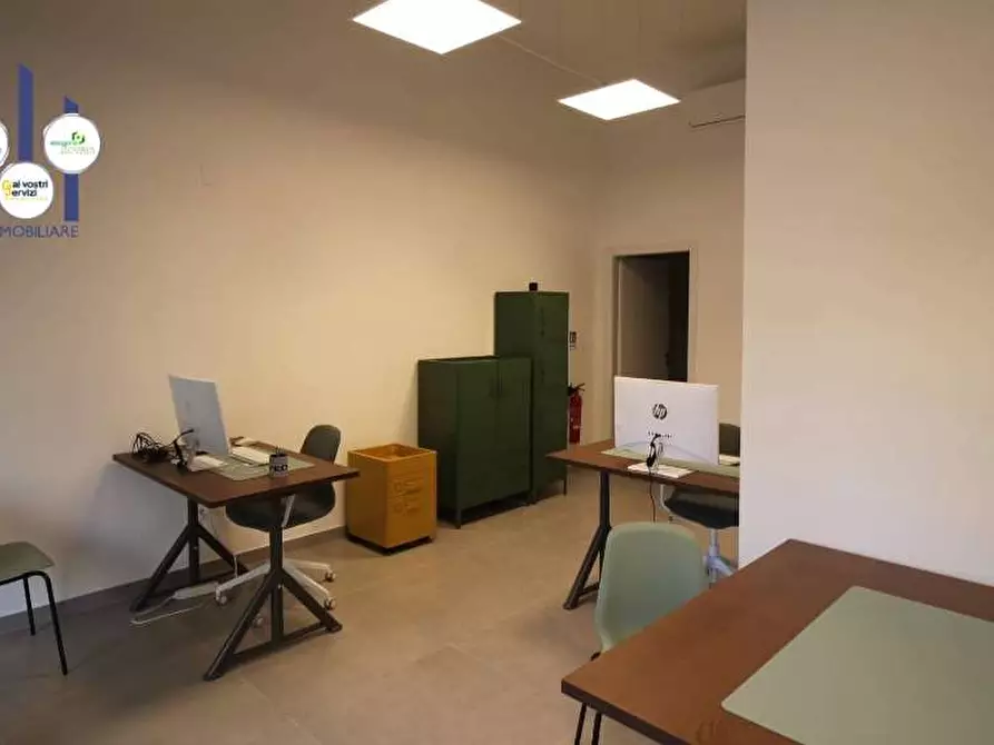 Immagine 13 di Negozio in vendita  in Via Giuseppe Di Natale a Siracusa