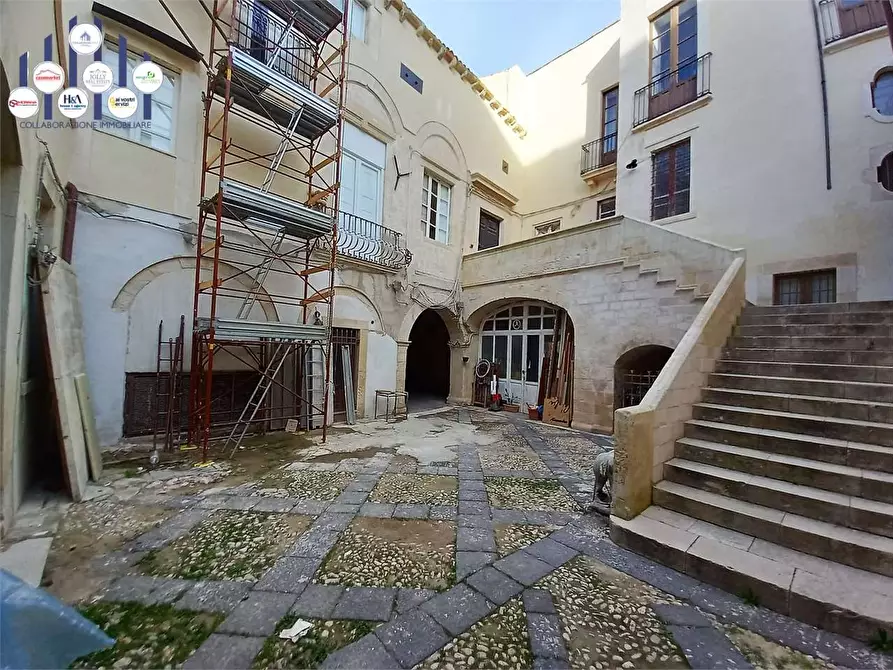 Immagine 3 di Negozio in vendita  a Siracusa