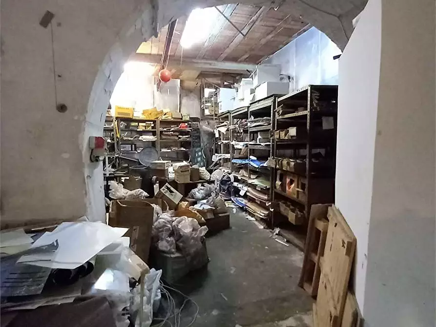 Immagine 4 di Negozio in vendita  a Siracusa