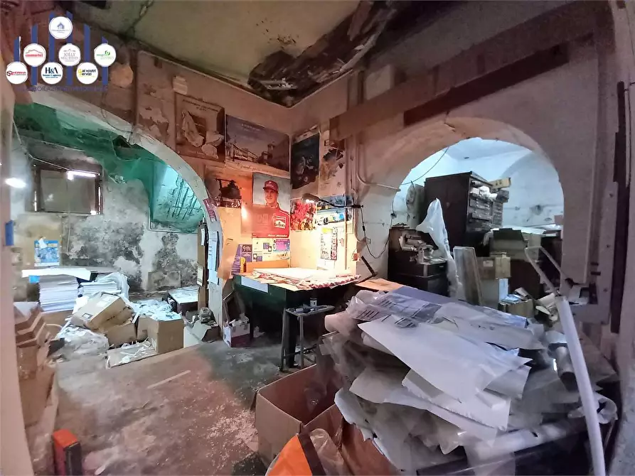 Immagine 9 di Negozio in vendita  a Siracusa