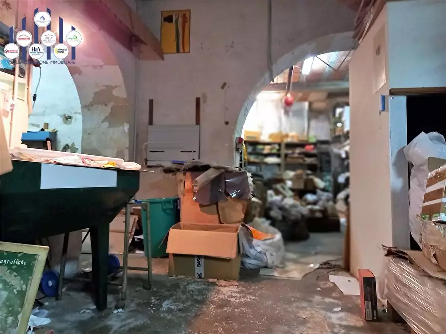 Immagine 16 di Negozio in vendita  a Siracusa