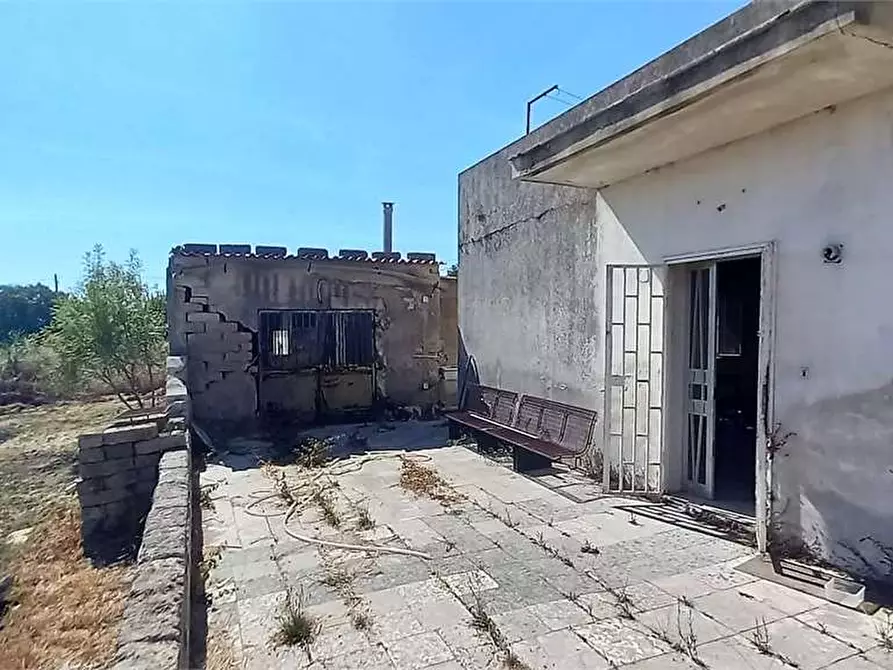 Immagine 5 di Villa in vendita  a Siracusa