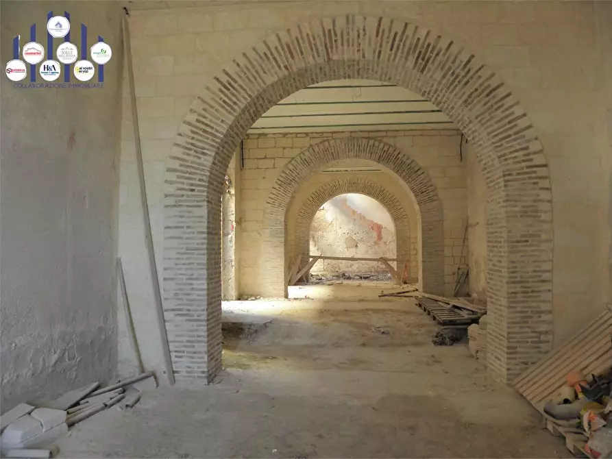 Immagine 1 di Stabile in vendita  in via Bengasi a Siracusa