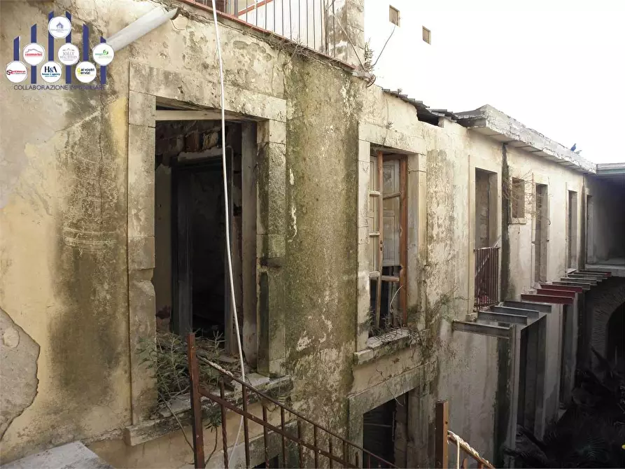 Immagine 4 di Stabile in vendita  in via Bengasi a Siracusa