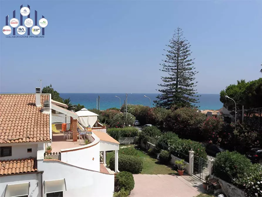 Immagine 5 di Villa in vendita  a Siracusa