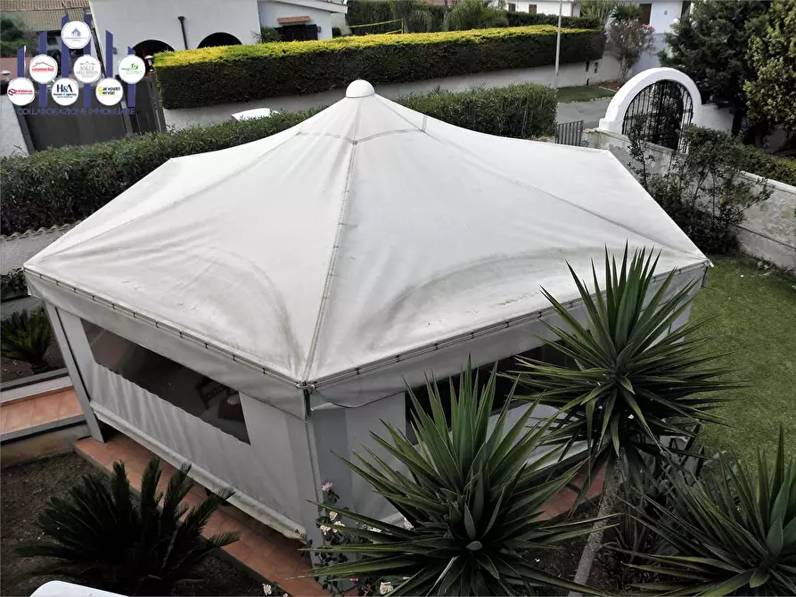 Immagine 49 di Villa in vendita  a Siracusa