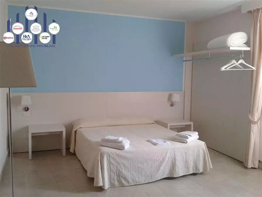 Immagine 8 di Stabile in vendita  a Siracusa