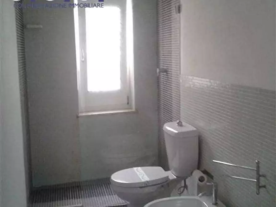 Immagine 14 di Stabile in vendita  a Siracusa