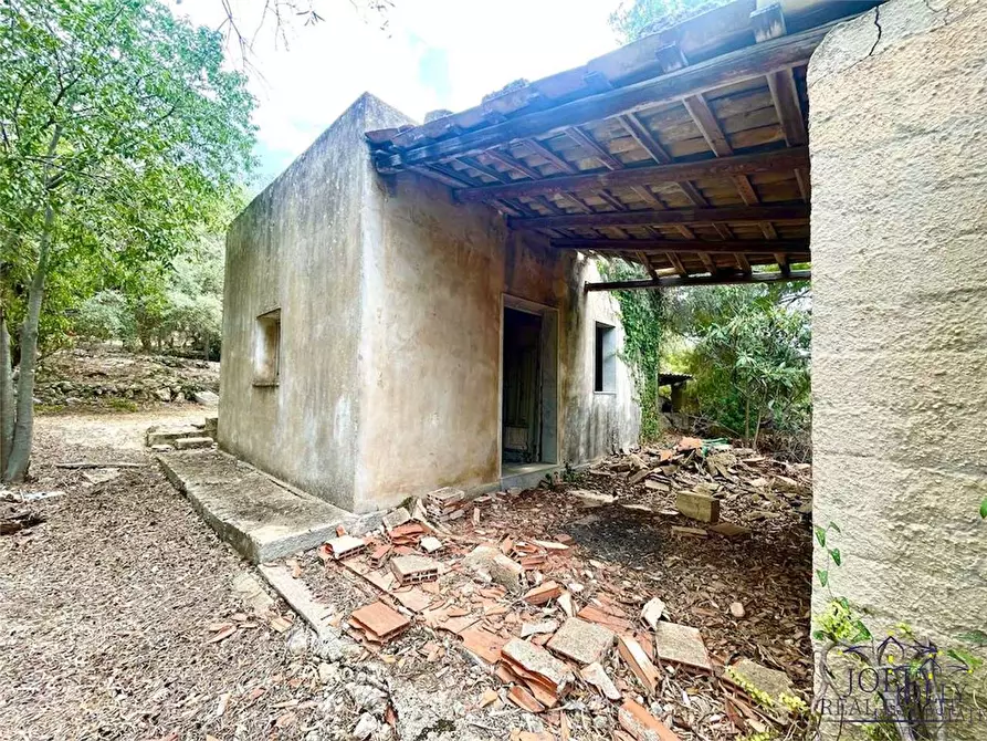 Immagine 9 di Rustico / casale in vendita  in Epipoli a Siracusa