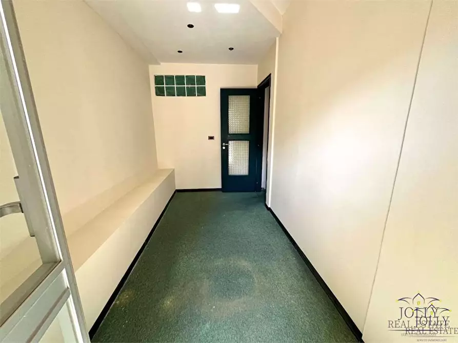 Immagine 17 di Trilocale in vendita  in Gelone a Siracusa