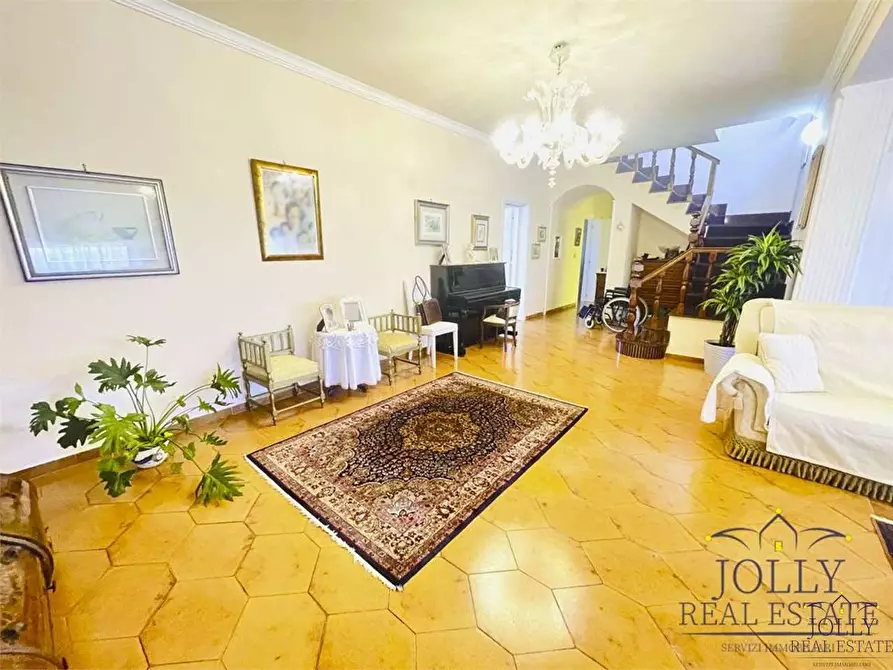 Immagine 3 di Villa in vendita  a Siracusa