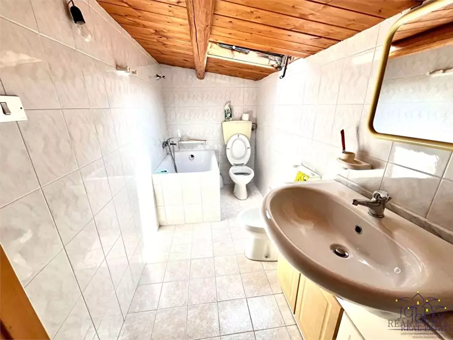 Immagine 31 di Stabile in vendita  in G. Iudica a Palazzolo Acreide