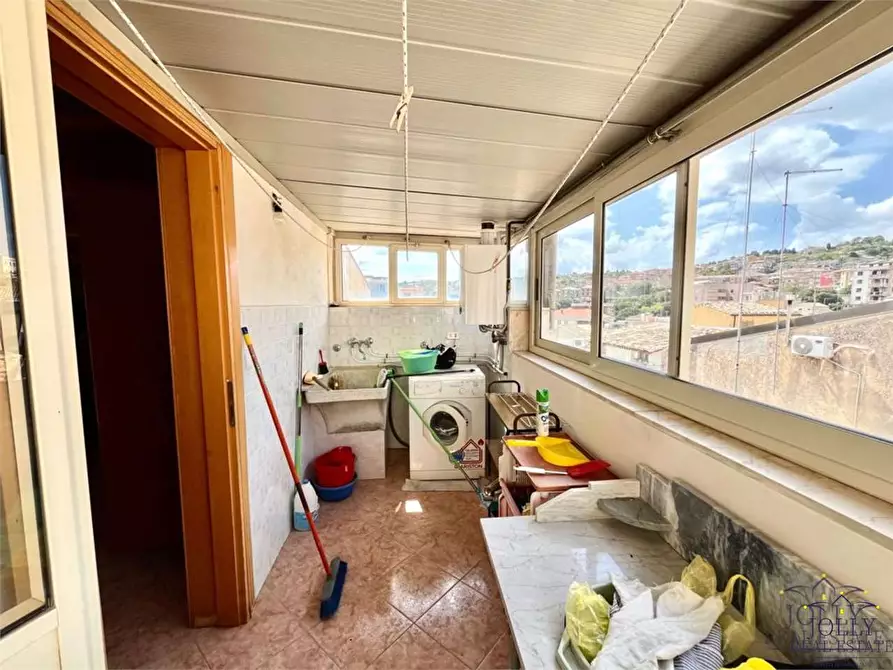 Immagine 34 di Stabile in vendita  in G. Iudica a Palazzolo Acreide