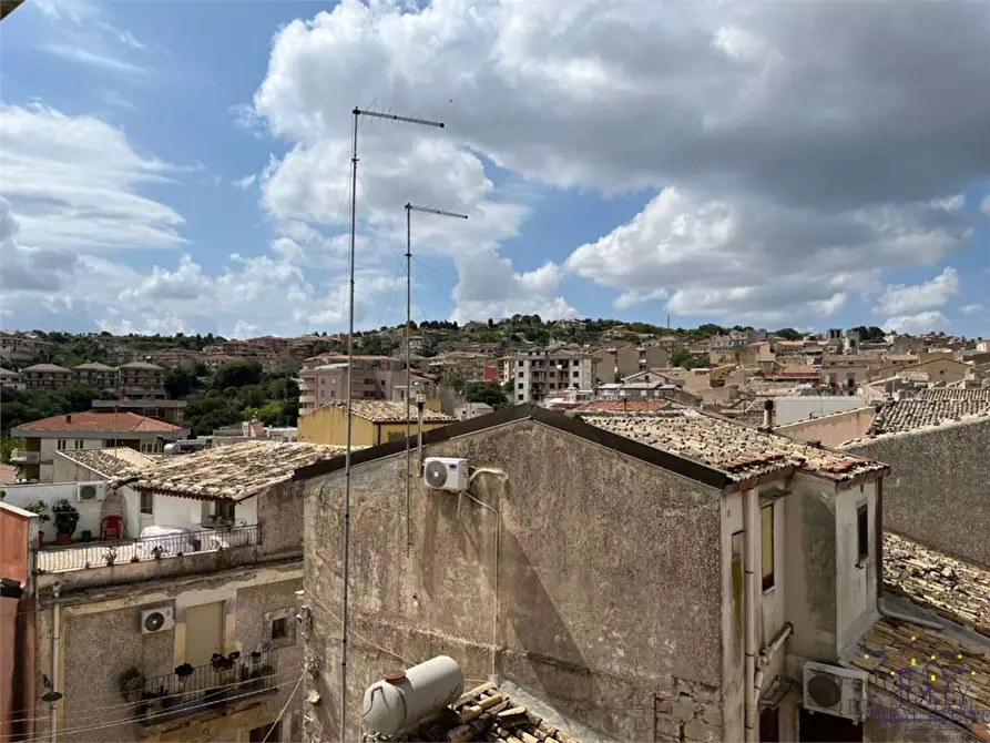 Immagine 37 di Stabile in vendita  in G. Iudica a Palazzolo Acreide