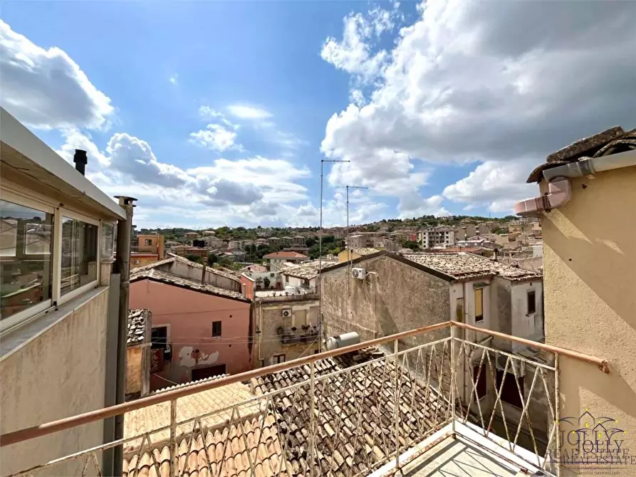 Immagine 40 di Stabile in vendita  in G. Iudica a Palazzolo Acreide