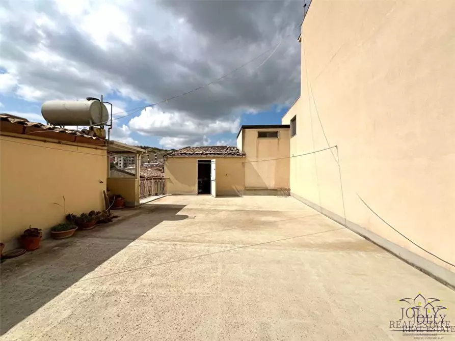 Immagine 42 di Stabile in vendita  in G. Iudica a Palazzolo Acreide