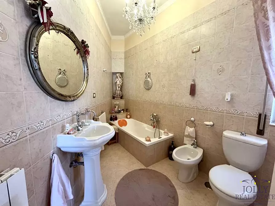 Immagine 28 di Appartamento in vendita  in via grottasanta a Siracusa