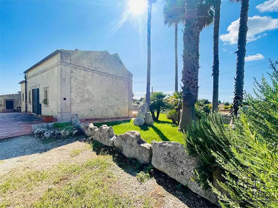 Immagine 3 di Rustico / casale in vendita  in SP 24 a Noto