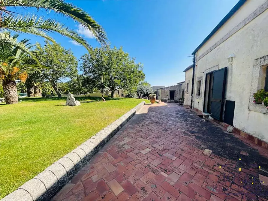 Immagine 11 di Rustico / casale in vendita  in SP 24 a Noto
