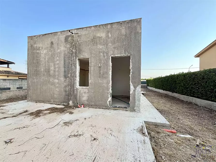 Immagine 19 di Villa in vendita  in via panarea a Siracusa