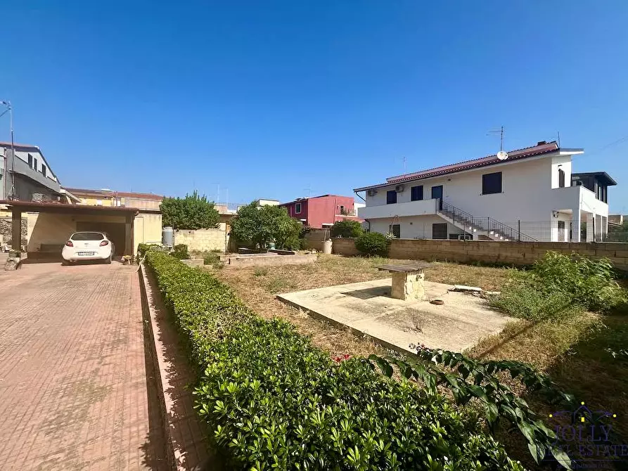 Immagine 2 di Villa in vendita  in Via Modica a Siracusa
