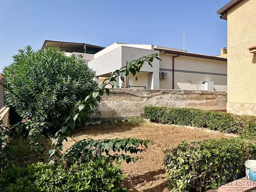 Immagine 48 di Villa in vendita  in Via Modica a Siracusa