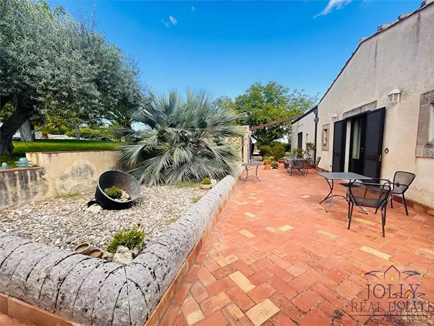 Immagine 38 di Rustico / casale in vendita  in SP 24 a Noto
