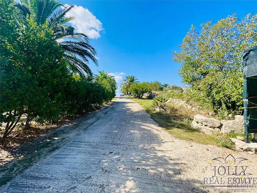 Immagine 71 di Rustico / casale in vendita  in SP 24 a Noto