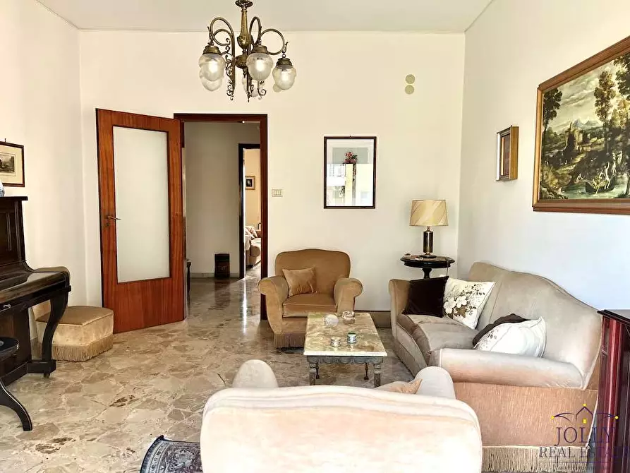 Immagine 8 di Appartamento in vendita  in Via Politi Laudien a Siracusa