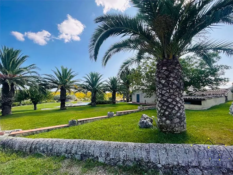 Immagine 73 di Rustico / casale in vendita  in SP 24 a Noto