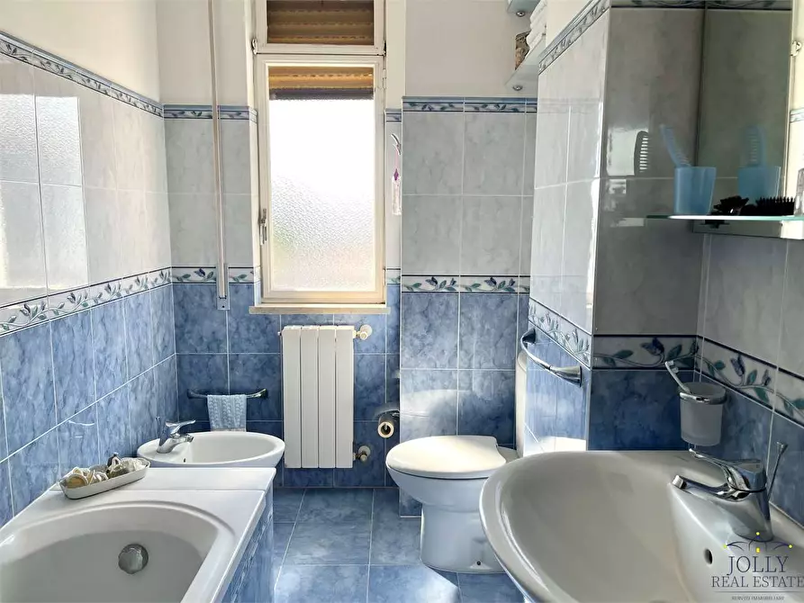 Immagine 30 di Appartamento in vendita  in Via Politi Laudien a Siracusa