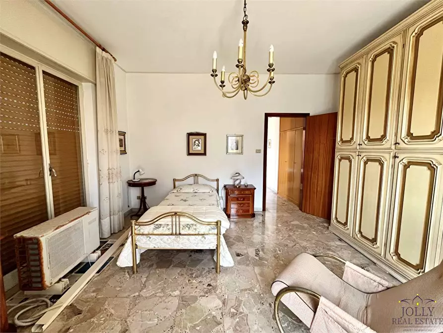 Immagine 35 di Appartamento in vendita  in Via Politi Laudien a Siracusa