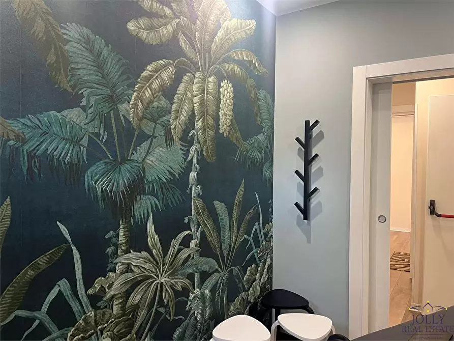 Immagine 23 di Negozio in vendita  in Via Lentini a Siracusa