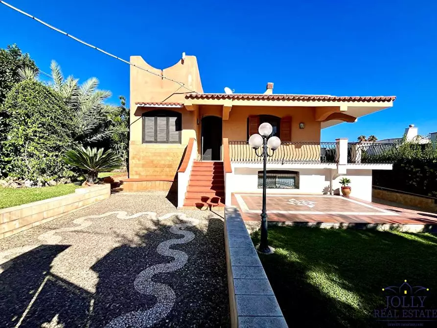 Immagine 4 di Villa in vendita  in via del castore a Siracusa