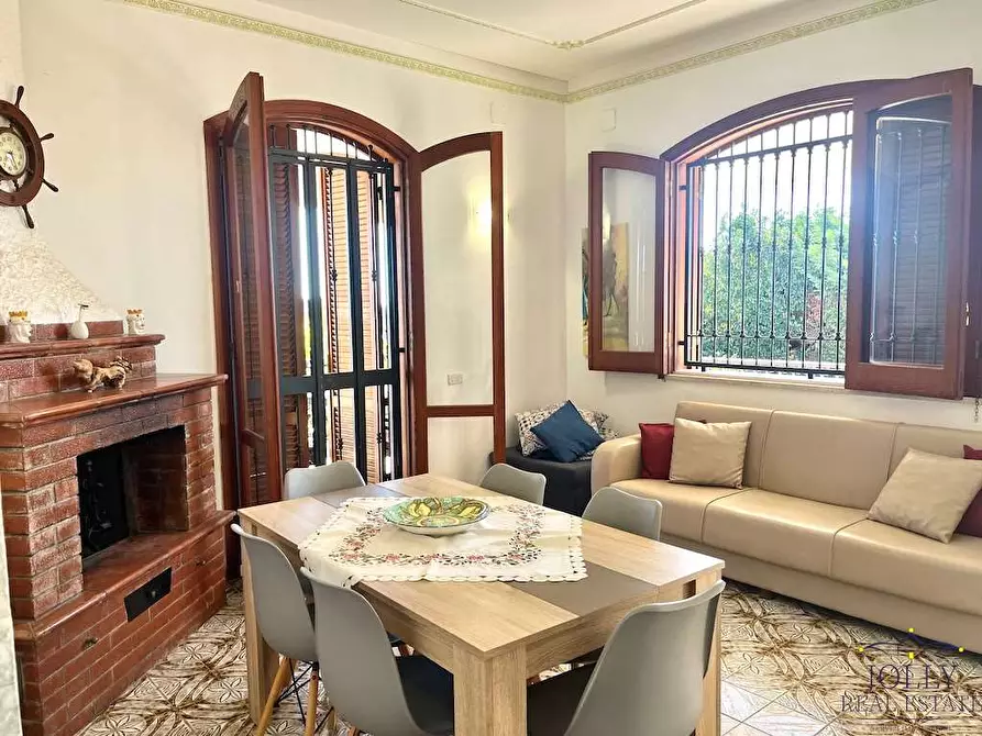 Immagine 10 di Villa in vendita  in via del castore a Siracusa