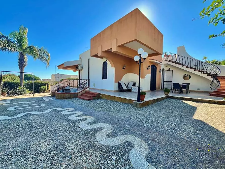 Immagine 34 di Villa in vendita  in via del castore a Siracusa