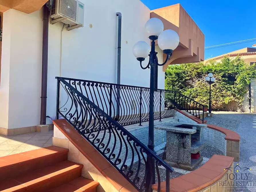 Immagine 41 di Villa in vendita  in via del castore a Siracusa