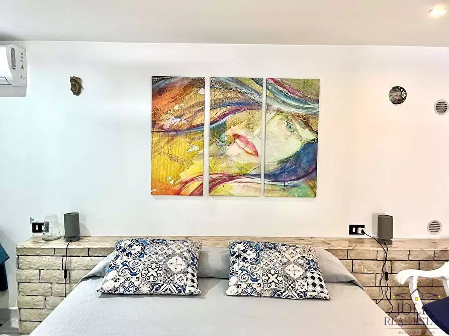 Immagine 61 di Villa in vendita  in via del castore a Siracusa