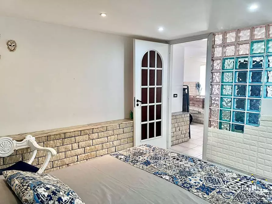 Immagine 62 di Villa in vendita  in via del castore a Siracusa