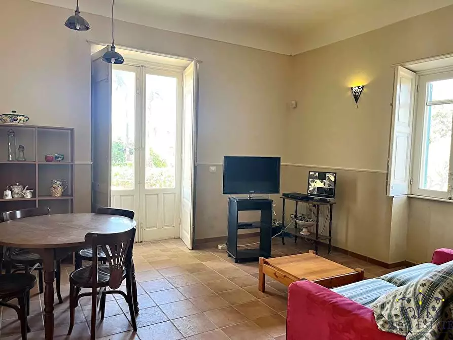 Immagine 9 di Rustico / casale in vendita  in Via Isola a Siracusa