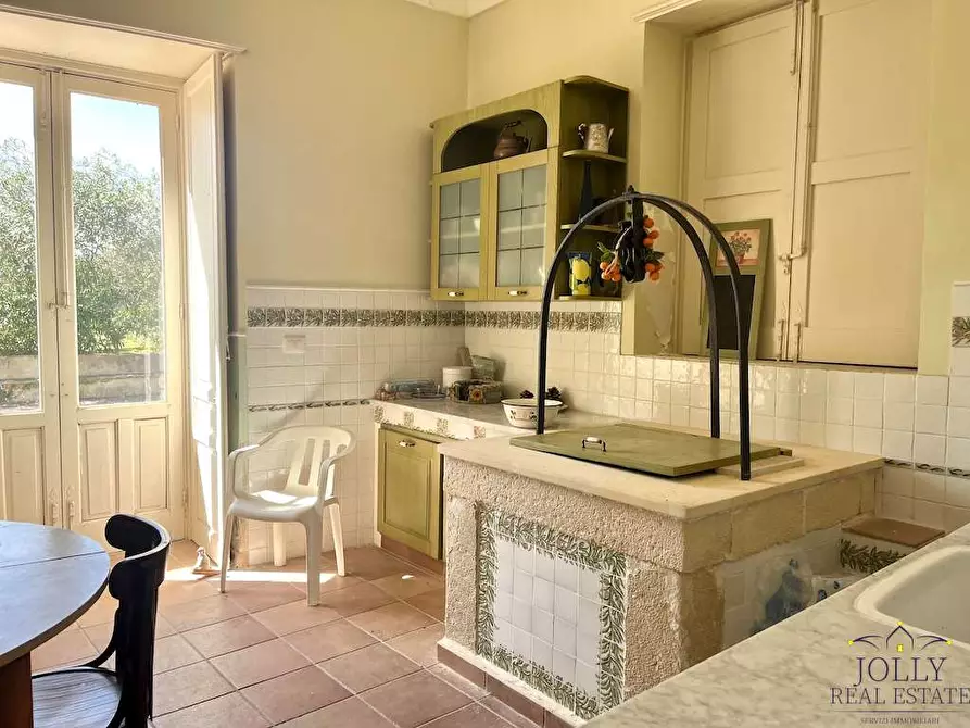 Immagine 11 di Rustico / casale in vendita  in Via Isola a Siracusa