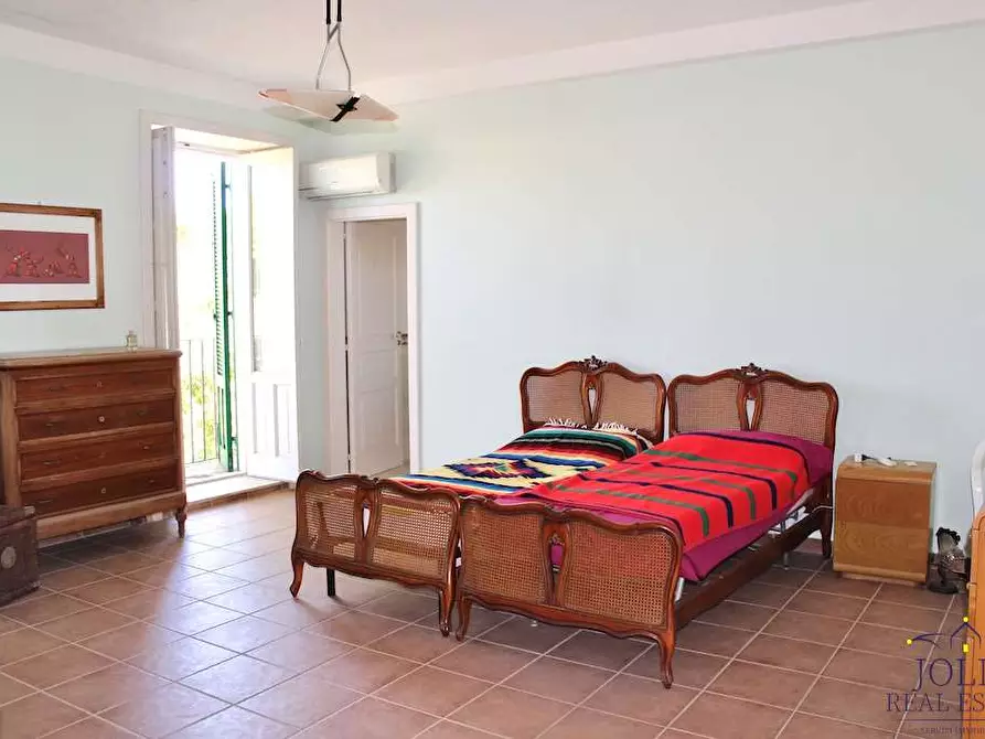 Immagine 37 di Rustico / casale in vendita  in Via Isola a Siracusa