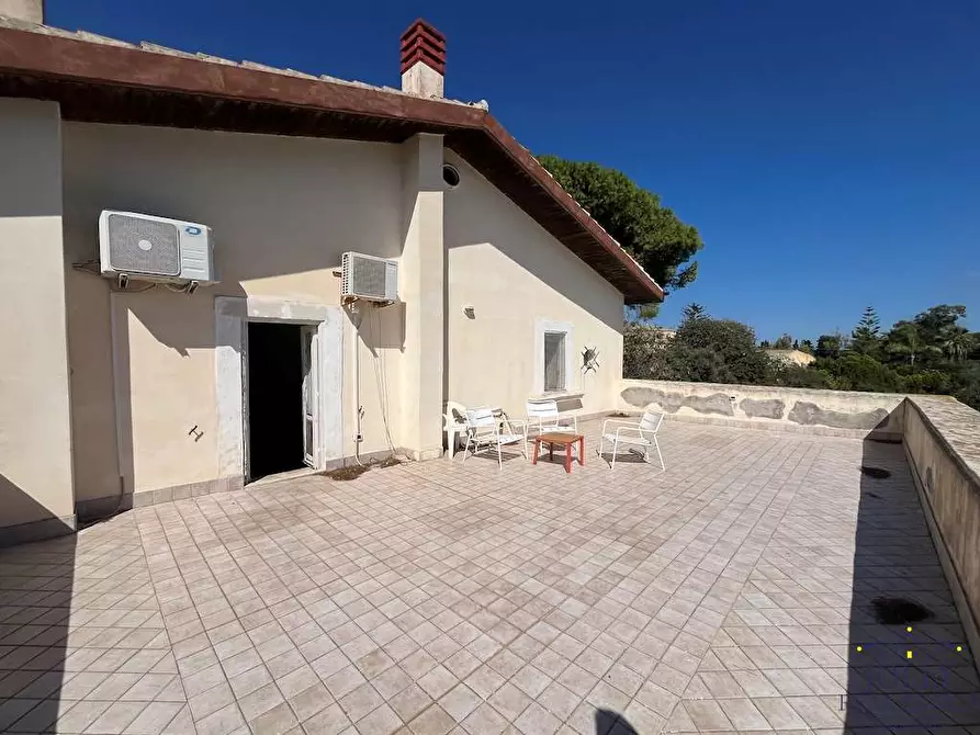 Immagine 44 di Rustico / casale in vendita  in Via Isola a Siracusa