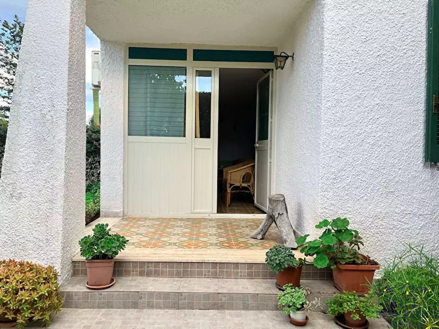 Immagine 5 di Villa in vendita  in via delle muse 32 a Siracusa