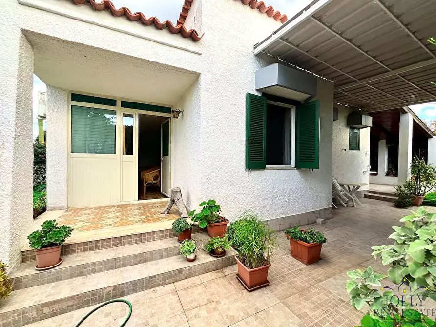 Immagine 6 di Villa in vendita  in via delle muse 32 a Siracusa